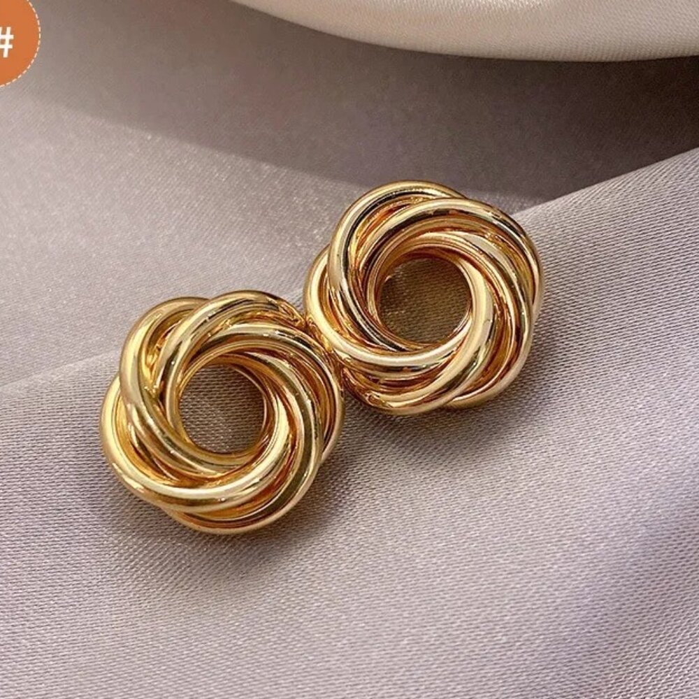 18K GOLD DIPPED CHUNKY SWIRL STUD EARRINGS ELEGANT AND CLASSIC WITH AN EDGE
